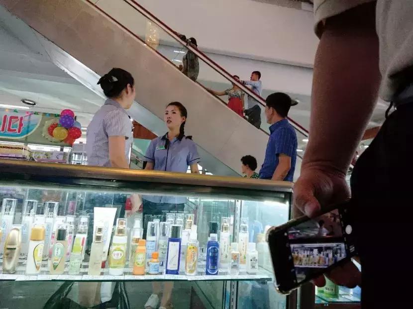 外卖员被曝隔窗偷拍女生洗澡视频外卖员被曝隔窗偷拍女生洗澡视频事件深度解析